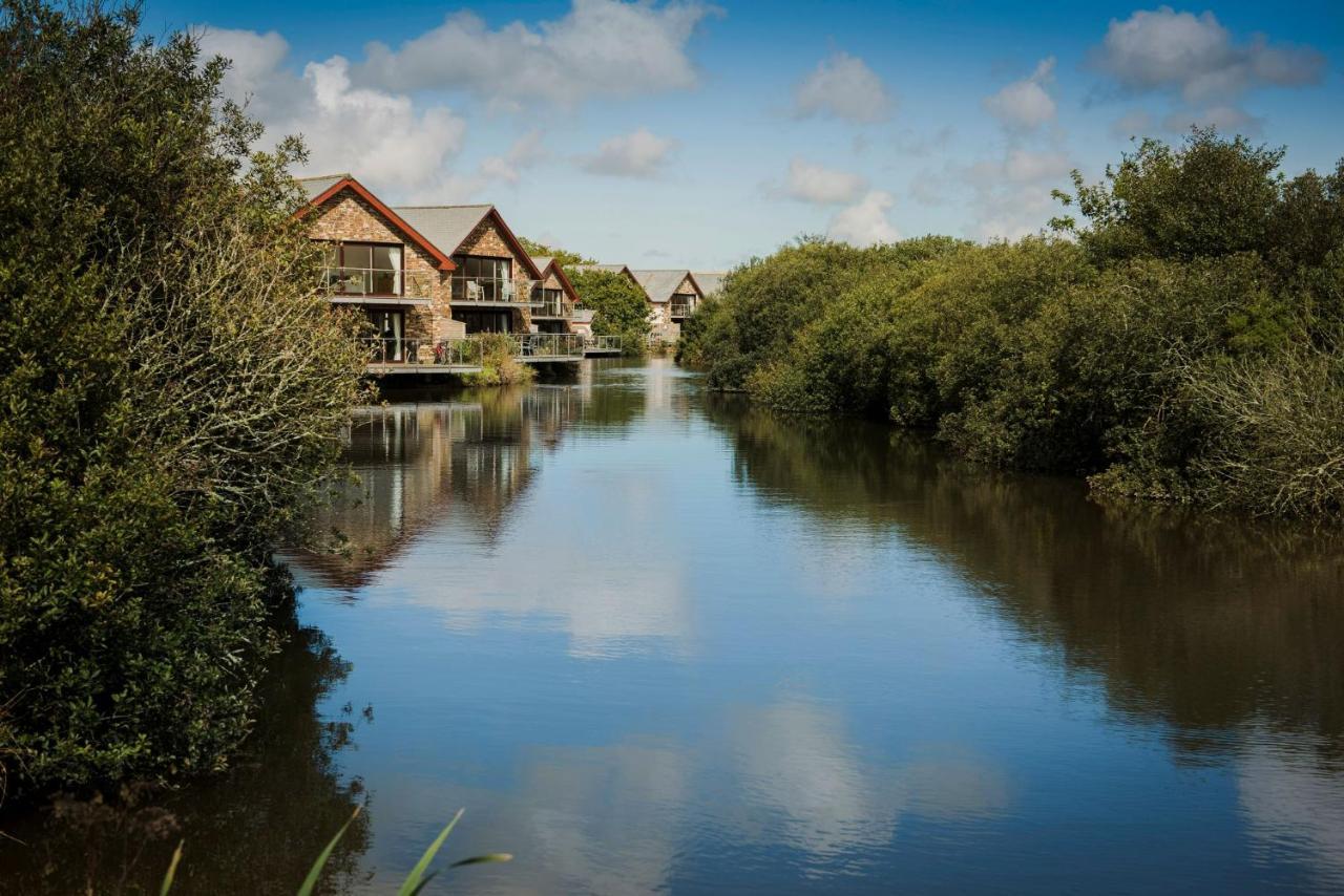 Kingfisher Hot Tub & Log Burner House On Premium Lakeside With Resort Facilities St Columb Major Εξωτερικό φωτογραφία