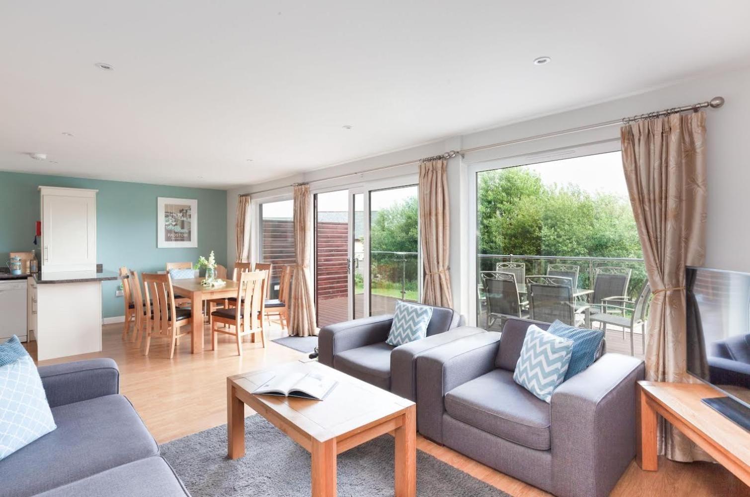 Kingfisher Hot Tub & Log Burner House On Premium Lakeside With Resort Facilities St Columb Major Εξωτερικό φωτογραφία